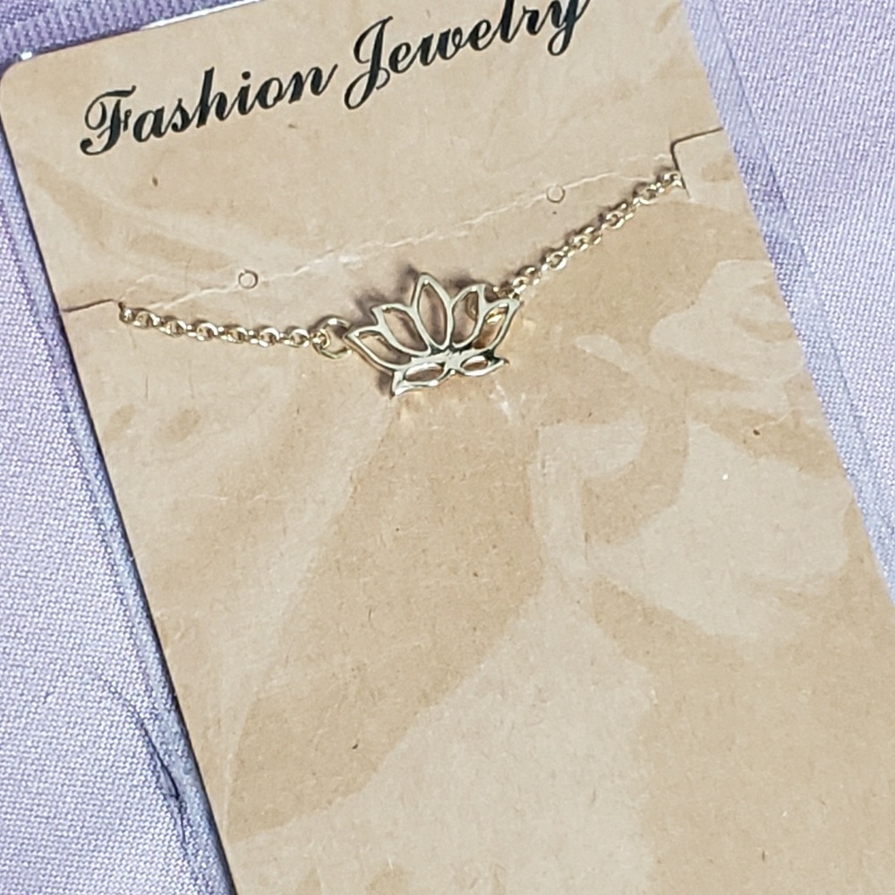 Gold lotus necklace